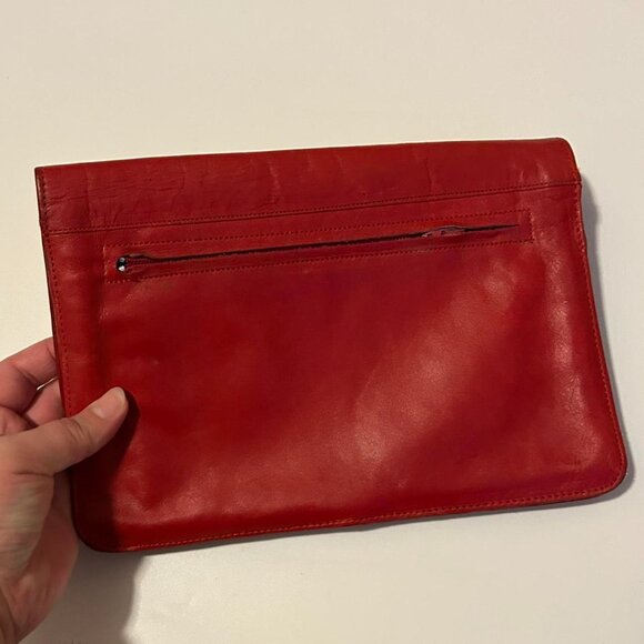 Red leather clutch bag with zip closure - Picture 5 of 8